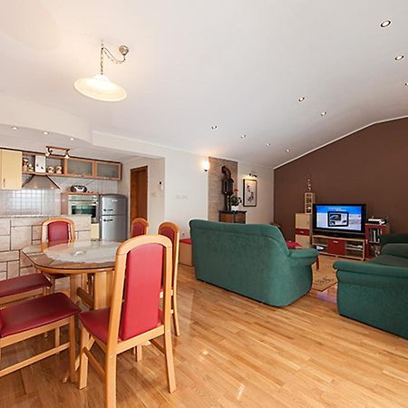 Apartments Zorica 투체피 객실 사진